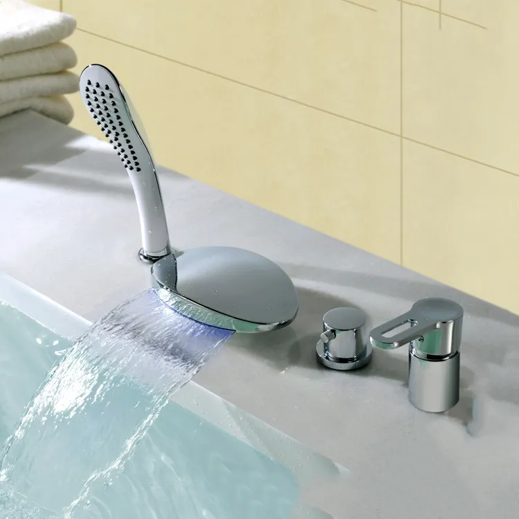 Kaiping Dima 4 fori da bagno miscelatore doccia singola maniglia ha condotto la luce del rubinetto cromato vasca da bagno idromassaggio cascata rubinetto per il bagno