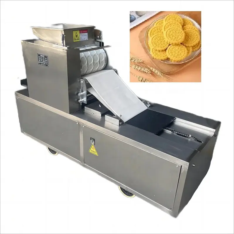 Een Machine Voor Het Maken Van Koekjes, Een Kleine Ronde Cracker-Pannenkoekmachine Met Jam Erop