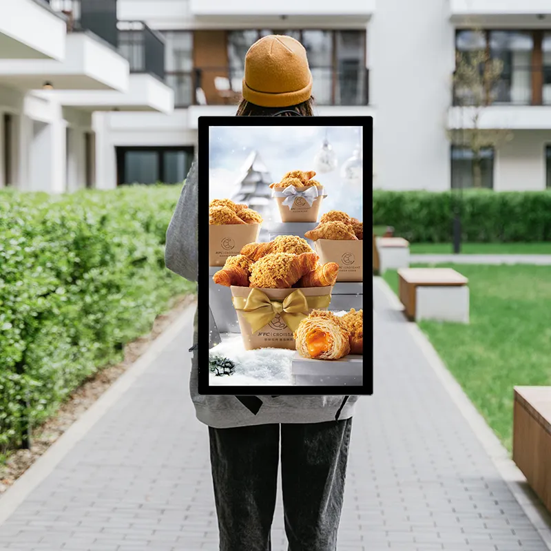 Panneau d'affichage de marche de 27 pouces écran LCD d'affichage de publicité extérieure panneau d'affichage portable de sac à dos de signalisation numérique Android