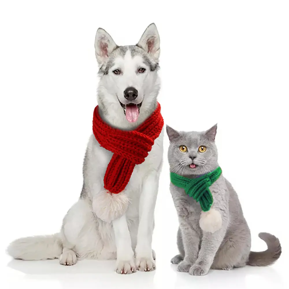 2024 Weihnachts hund Katze Santa Schal Hund Winter Stricks chal Haustier Winter Hals wärmer Kostüm mit weißem Pom Ball