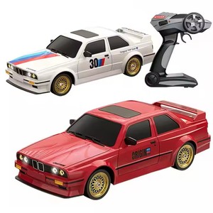 1/16 ölçekli Retro uzaktan kumanda araba 4x4 sürüklenme spor ESP jiroskop ile 4WD & LED ışık hızlı 30 km/h hız RC arabalar - Product Image 1