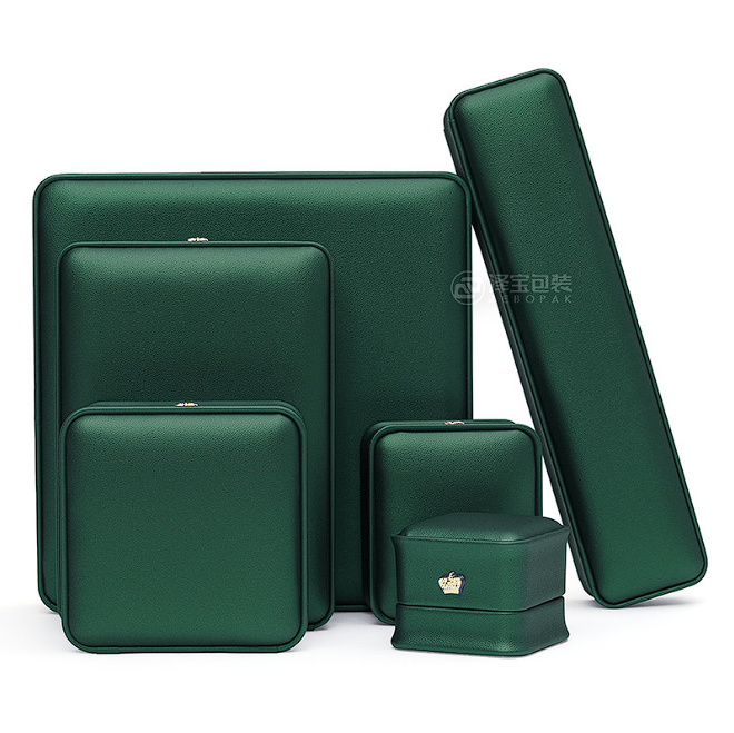 กล่องแหวนสีเขียว