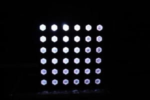 30W LED matris ışık RGBW 8W 36 adet DMX512 kontrol UV emisyonu ile depo ve tema parkı için alüminyum gövde - Product Image 5
