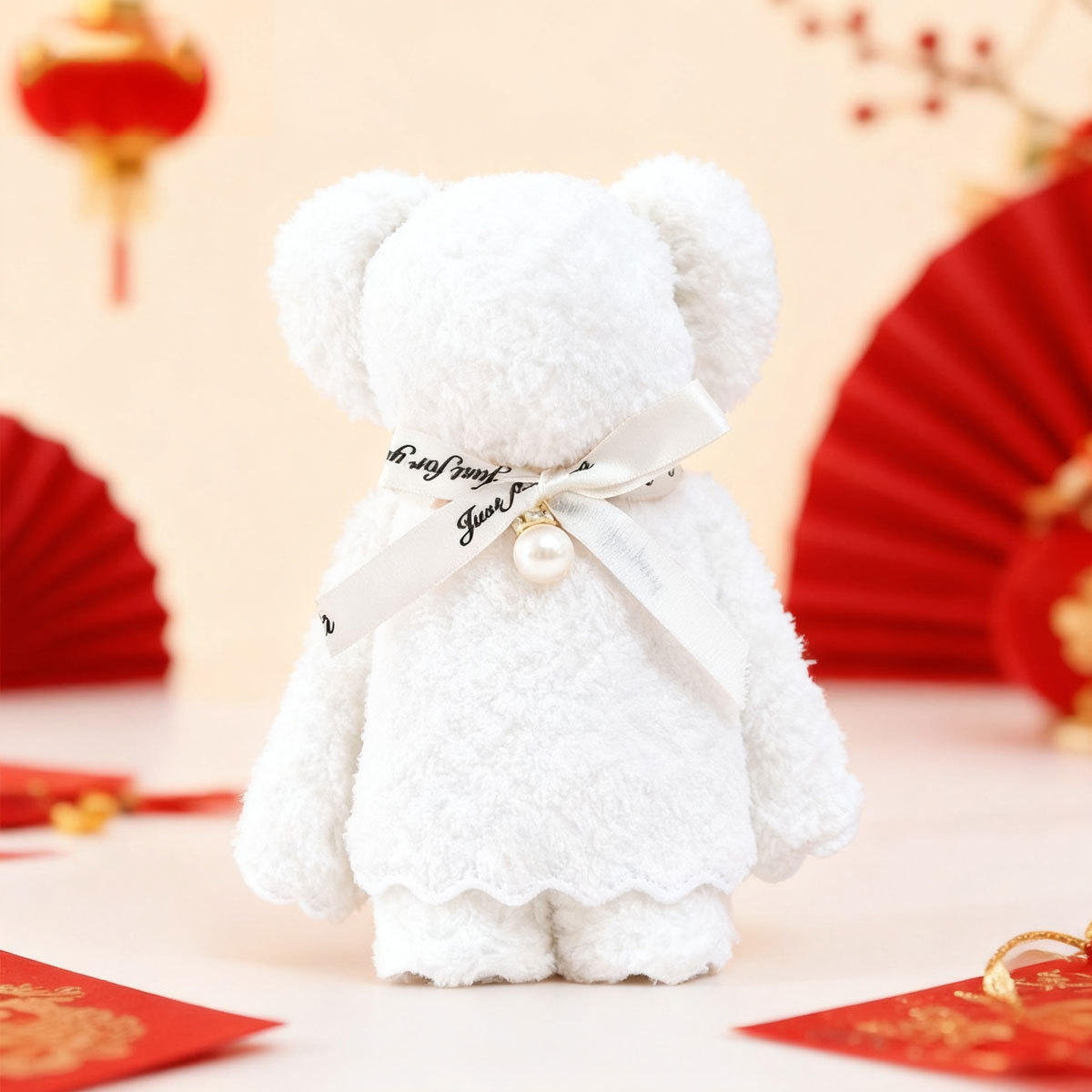 Pearl bear white