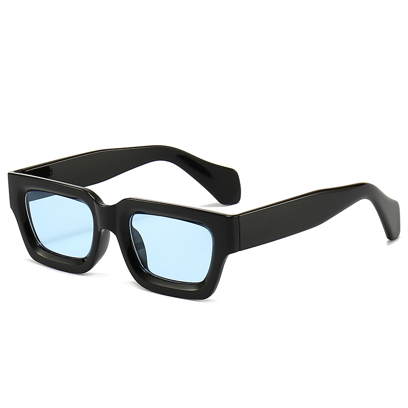 Noir bleu
