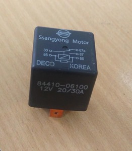 Ssangyong Rexton OEM用自動車部品リレー: 84410-06020/84410-06010 - Product Image 1