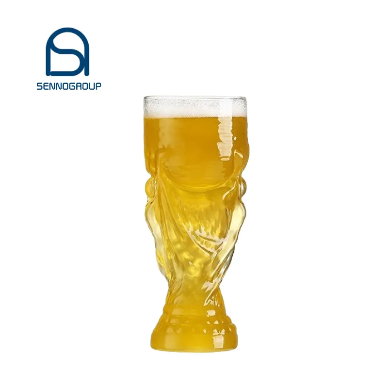 थोक रचनात्मक Borosilicate हस्तनिर्मित ग्लास कप कांच के बने पदार्थ विश्व शराब व्हिस्की गिलास फुटबॉल आकार चैम्पियनशिप गिलास बीयर मग