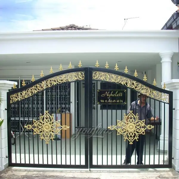 Diseño de puerta de casa de puerta de hierro forjado artesanal moderno
