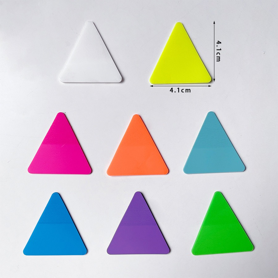 1 jeu de formes triangulaires, 8 pièces au total / 160 feuilles