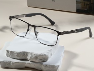 Hochwertige Blaulicht-Lesebrille für Männer Computer leser Trendy Square Metal Frame Blends chutz Feder scharnier Kohle faser