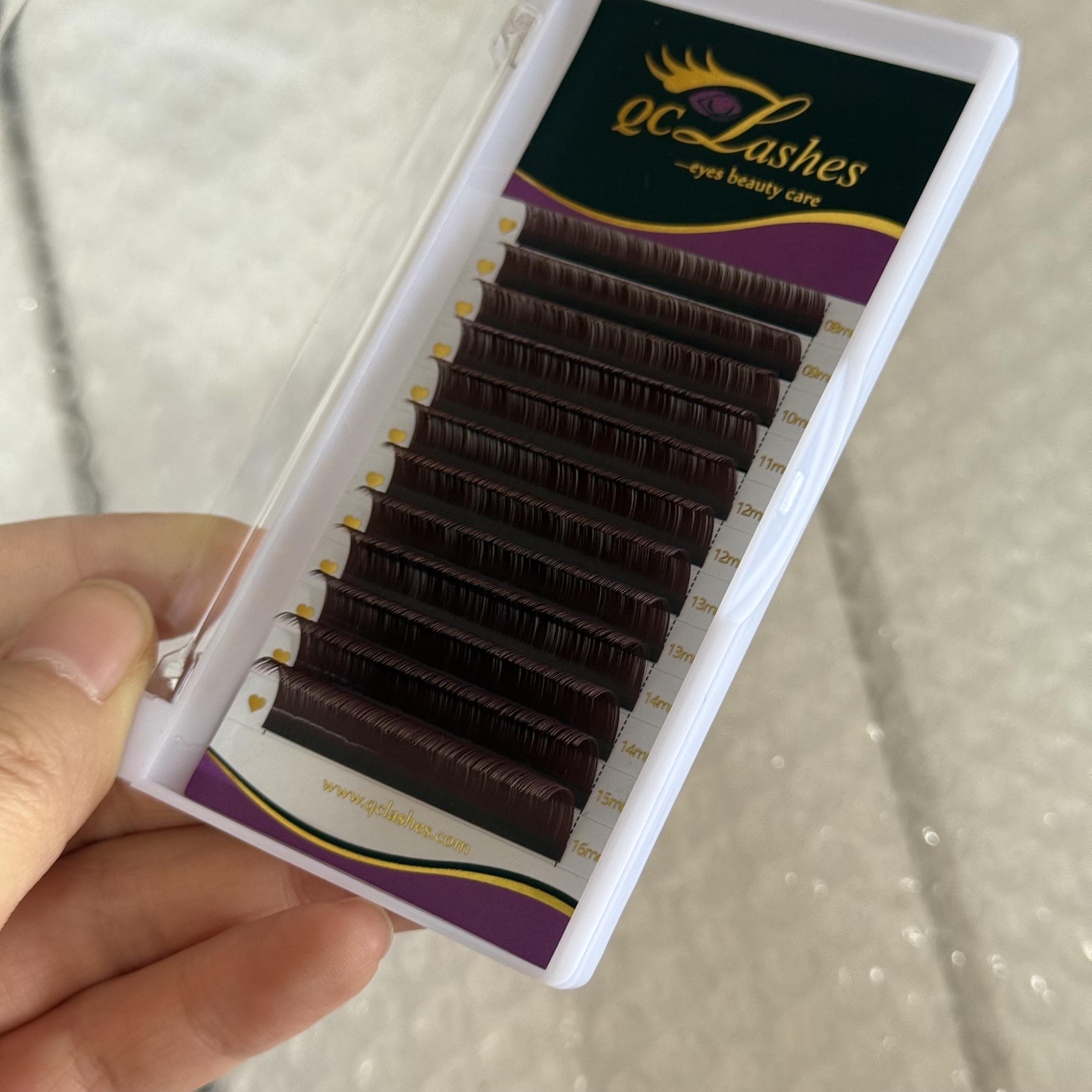 สีม่วงเข้มสีน้ำตาล