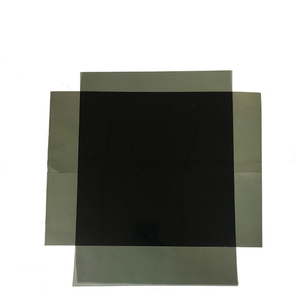 Filtros de cámara de cristal cuadrados Personalizados Baratos al por mayor lente lineal polarizada negra de 0,13/0,16mm para uso en película o ventana