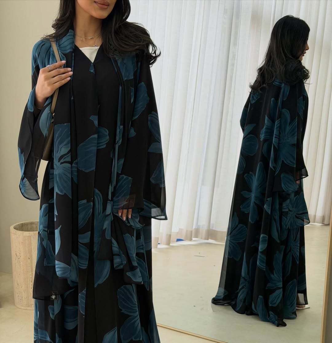 Abito abaya nero con stampa astratta