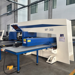 Punzonadora de torreta CNC para hojas de metal con funciones de servo grabado, estampado y punzonado - Product Image 5