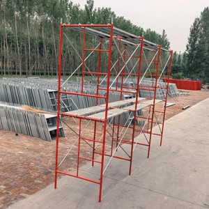 Andamios de acero galvanizado movibles de dos capas Portal de barra multivertical con escalera para trabajos de construcción y reparación - Product Image 5