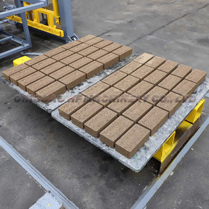 QT7-15 Automatic High-output Construction Waste <strong>Building</strong> Purpose Concrete Cement Hollow Solid Paver <strong>Block</strong> <strong>Making</strong> <strong>Machine</strong> - Product Image 5