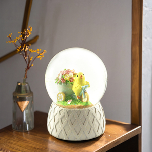 سعر الجملة فن شعبي في عيد الميلاد كرة الثلج مع تصميم ندفة الثلج المعقدة للزينة الاحتفالية - Product Image 4