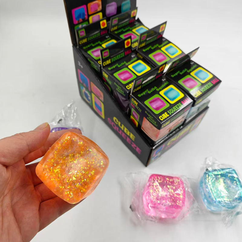 Boxed gold powder cubes maltose-multiples of 12