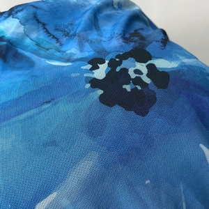 Transpirable grande azul floral 91% poliéster 9% spandex personalizado Impresión digital tejido de malla de red de potencia para vestido