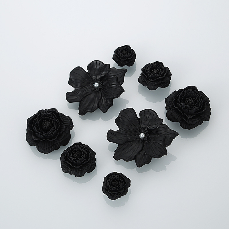 Black puff flower bouquet
