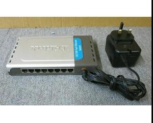 Switch <strong>DES</strong>-1008D D-Link Unmanaged Ethernet Mbps Fast 8 10/100 Desktop Port - Product Image 3