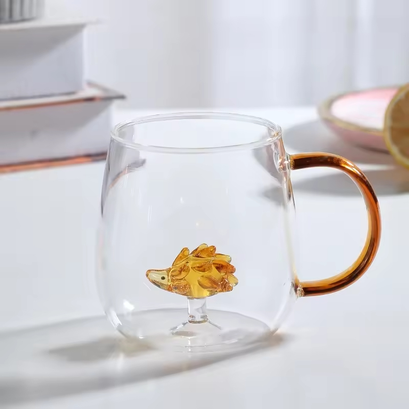 Tasse en verre hérisson