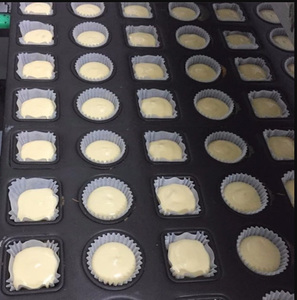 Di alta Qualità Automatico Pieno Della Torta Della Focaccina/Bigné/spugna Torta Linea di Produzione automatica completa strato torte linea di produzione
