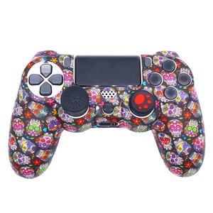 Custodia protettiva colorata P4 morbida in gomma siliconica per Gamepad PS4 - Product Image 3