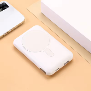 流行定制22.5W 10000毫安时便携式电源组，带数字显示磁性无线充电类型C电源组 - Product Image 3