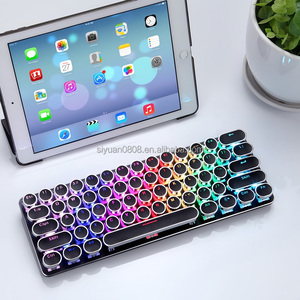 Punk Retro portátil 61 teclas Punk Keycap Teclado mecánico RGB Teclado de juego retroiluminado con función de bloqueo Win para jugadores - Product Image 5
