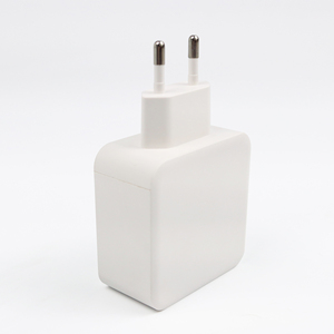 65W 5V 7.2a 4端口USB2.0和c型旅行USB充电器，用于手机和平板电脑单端口最大2.4A输出