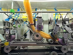 Moderner interessanter Computer programmier prozess Fancy Tops Rotor Spinn maschine