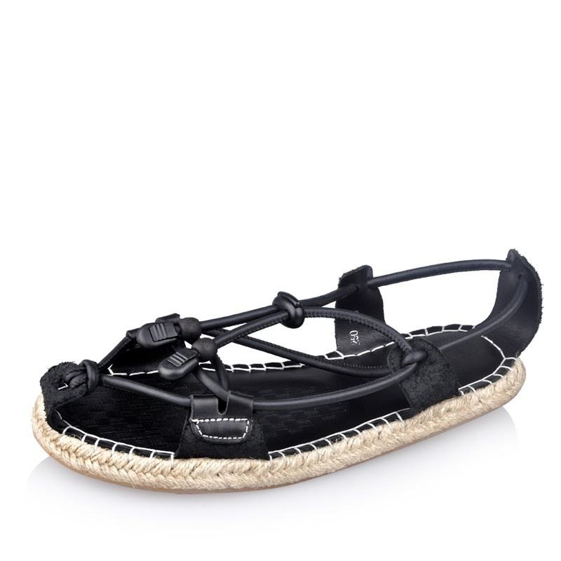 Versión cosida a mano negra