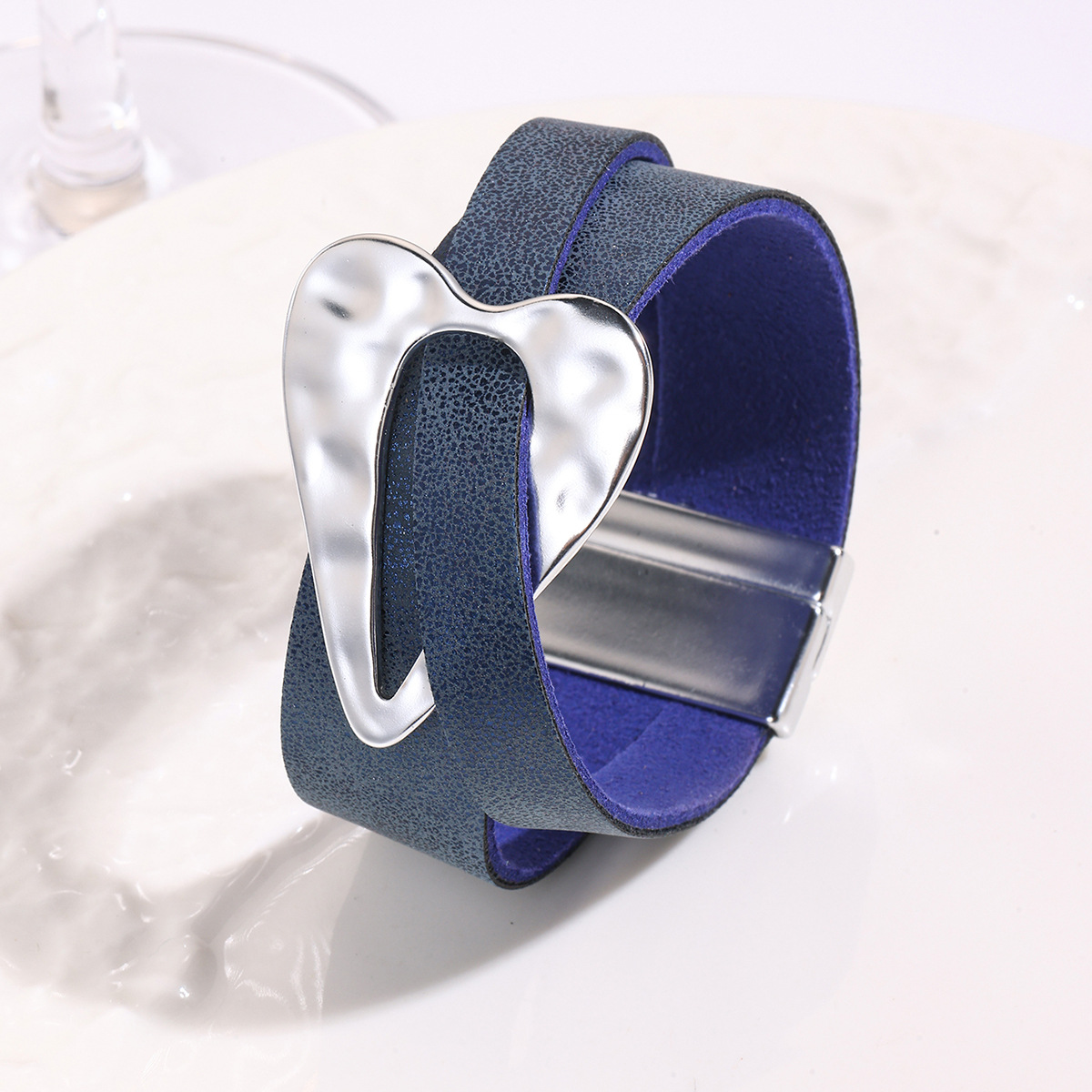 bleu saphir