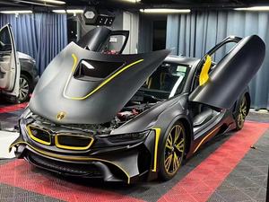 BMW I8カーボンファイバーボディキットI8アップグレードエンジースタイルホイールアーチフロントバンパースポイラーディフューザーボディキット - Product Image 4