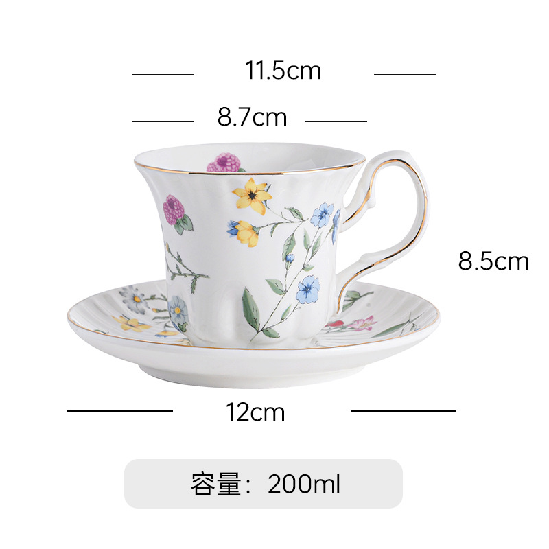 Tasses et assiettes à imprimé floral à oreilles incurvées