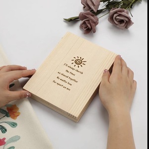 結婚記念日木製フォトフレームメモリパーソナライズされたギフトダブルヒンジ付き木製フォト額縁