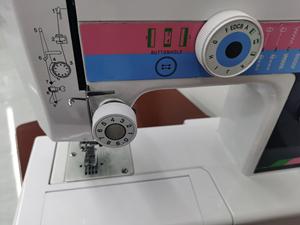 JK878家庭用多機能ミシン内蔵モーターと多くのステッチが付いているホームーズのための多くのステッチ - Product Image 6