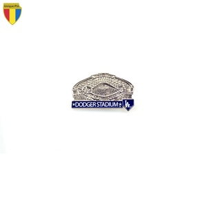 Tùy Chỉnh Bóng Bầu Dục Bóng Chày Softball Pins Cho Mũ Lưu Niệm Ve Áo <span class=keywords><strong>Pin</strong></span> - Product Image 6
