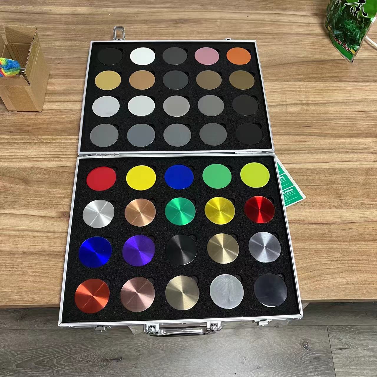 สีที่กำหนดเอง