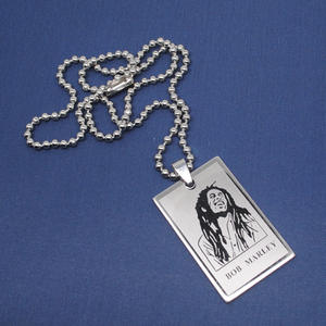 จี้สแตนเลสสตีลสไตล์ฮิปฮอปรีเก้ แฟชั่นบ็อบ มาร์เลย์ ดีไซน์จี้ห้อยคอประดับมุกและเพชร สำหรับงานปาร์ตี้สไตล์คริสเตียน - Product Image 2