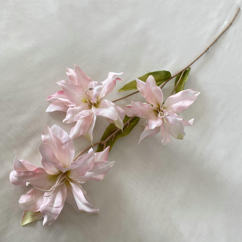 Orchidée lys rose à 3 têtes