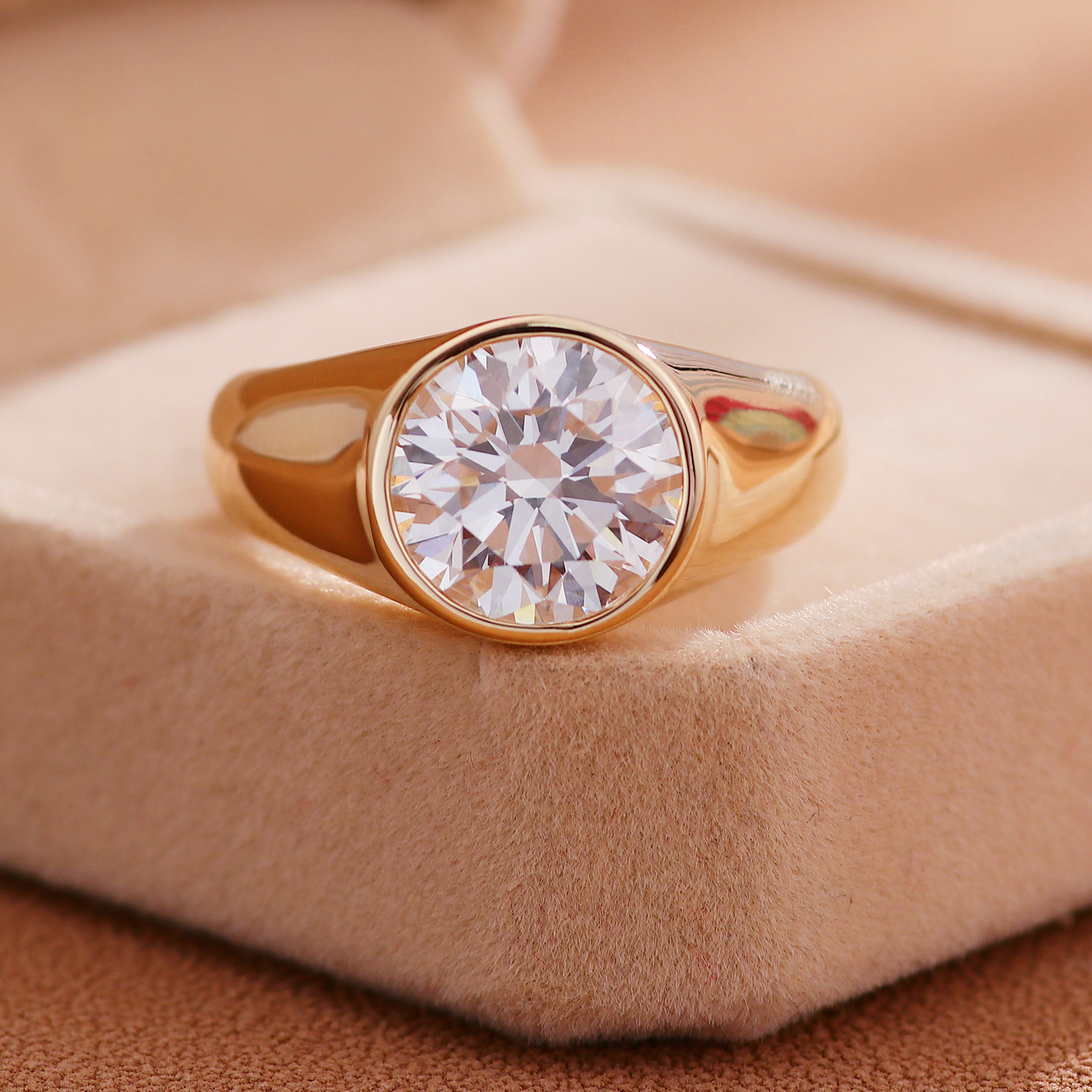 Bague en argent 925 plaqué or avec diamant de laboratoire