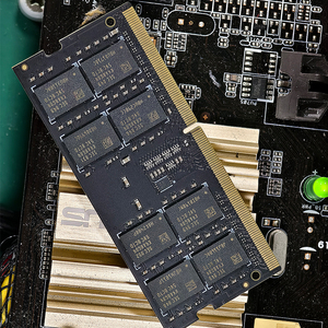 Commercio all'ingrosso OEM ODM DDR4 3200Mhz modulo di memoria del Computer Desktop 8G 16G 32G capacità 1.2V frequenza 4GB DDR4 - Product Image 3