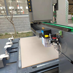 Máquina enrutadora CNC ATC de descarga de carga automática de alta precisión Xunke - Product Image 5