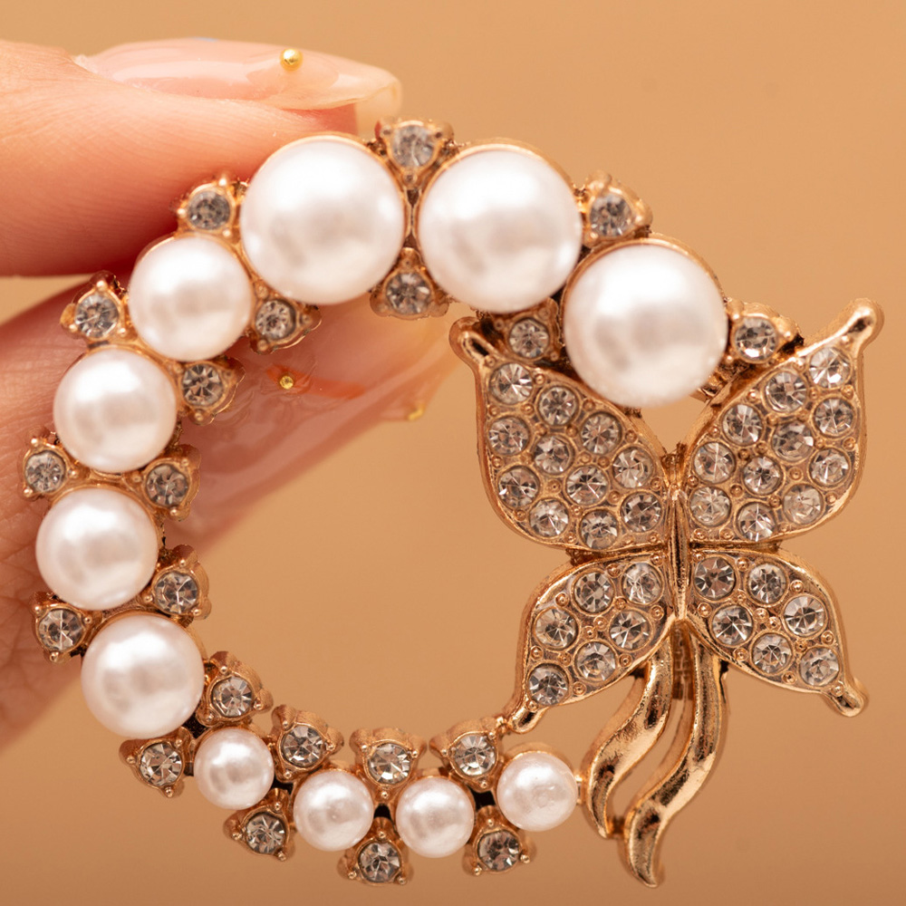 XP005 Golden Butterfly with Round Faux Pearls and Diamonds