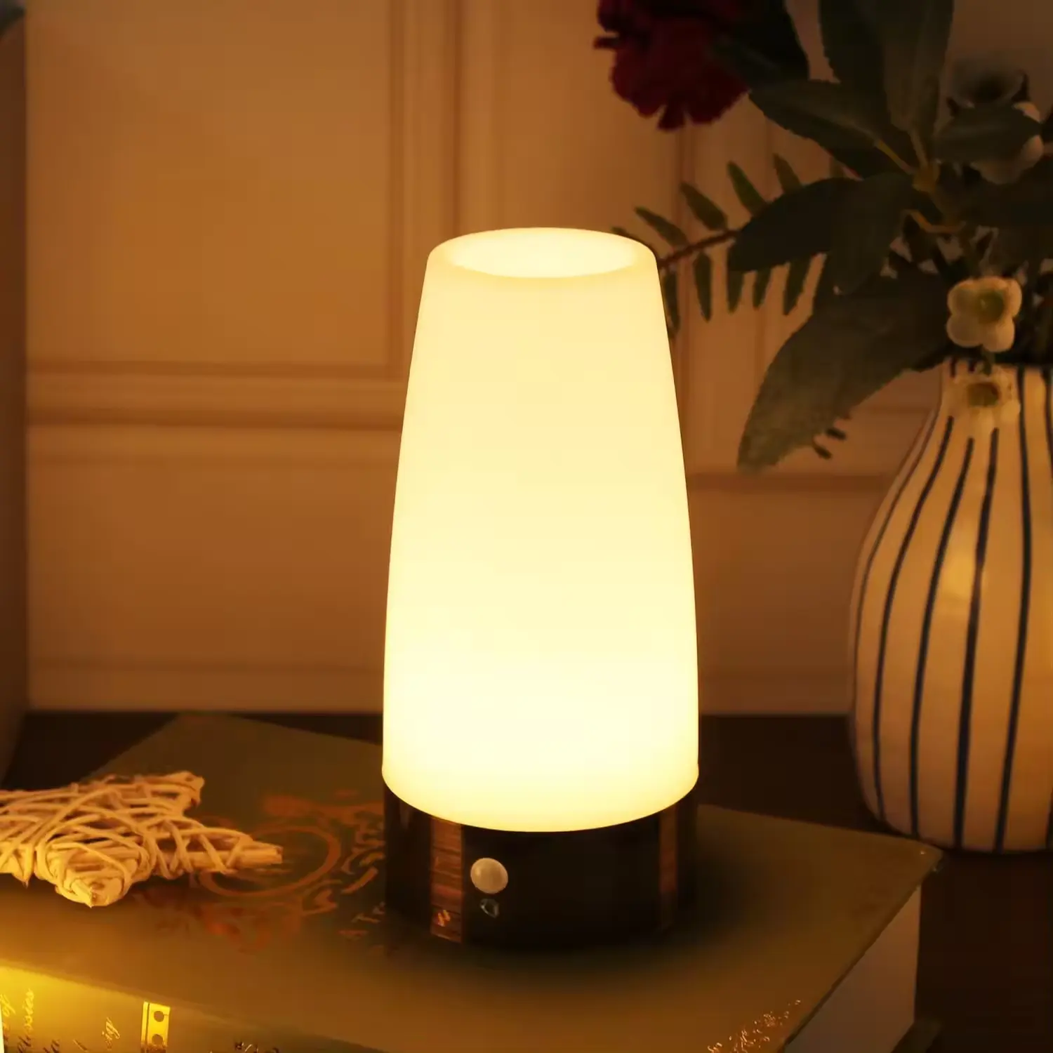 Luce notturna da tavolo a LED Retro a batteria con sensore di movimento Wireless per interni/esterni