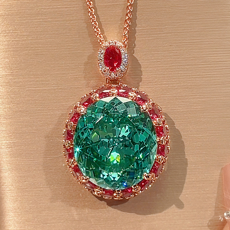 Pendentif Para vert avec chaîne Chopin