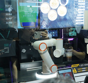 Cobot Pengelasan 6-sumbu ONA untuk Pembuatan Kopi, Penyemprotan, Penyusunan Palet, Pengambilan dan Penempatan, Fairino - Product Image 1