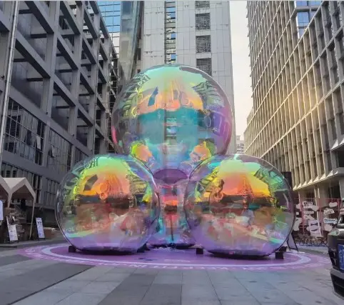 Sfera iridescente poli sfera specchio palloncino gigante gonfiabile argento palla colorata grande specchio gonfiabile globo